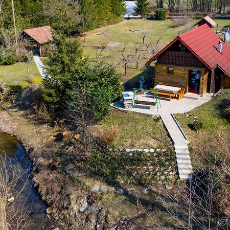Wooden Cabin Zurej With Hot Tub Bukovje v Babni Gori Eksteriør bilde