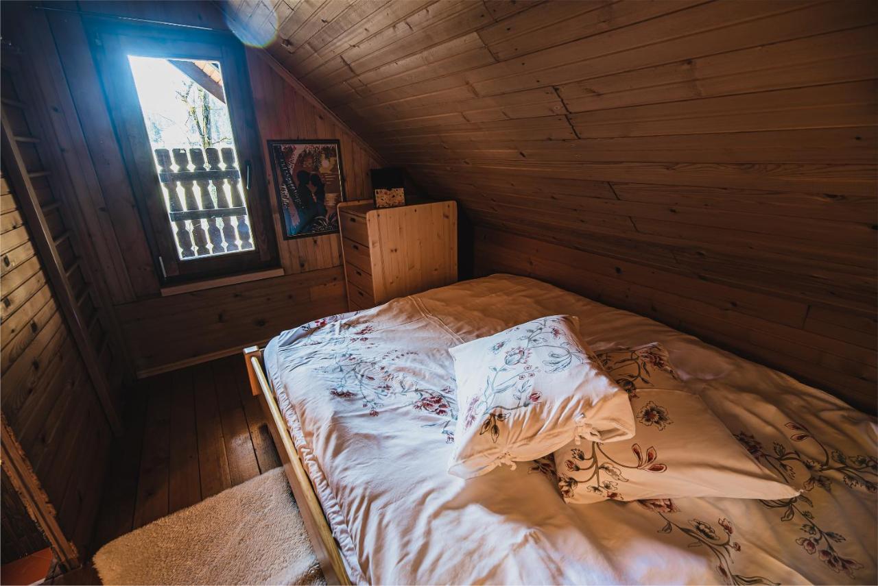 Wooden Cabin Zurej With Hot Tub Bukovje v Babni Gori Eksteriør bilde