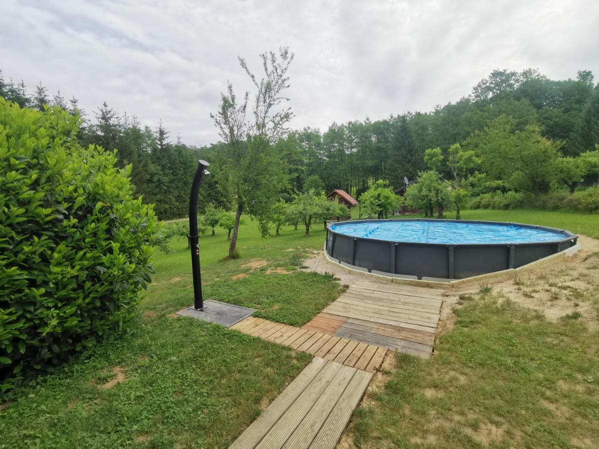 Wooden Cabin Zurej With Hot Tub Bukovje v Babni Gori Eksteriør bilde